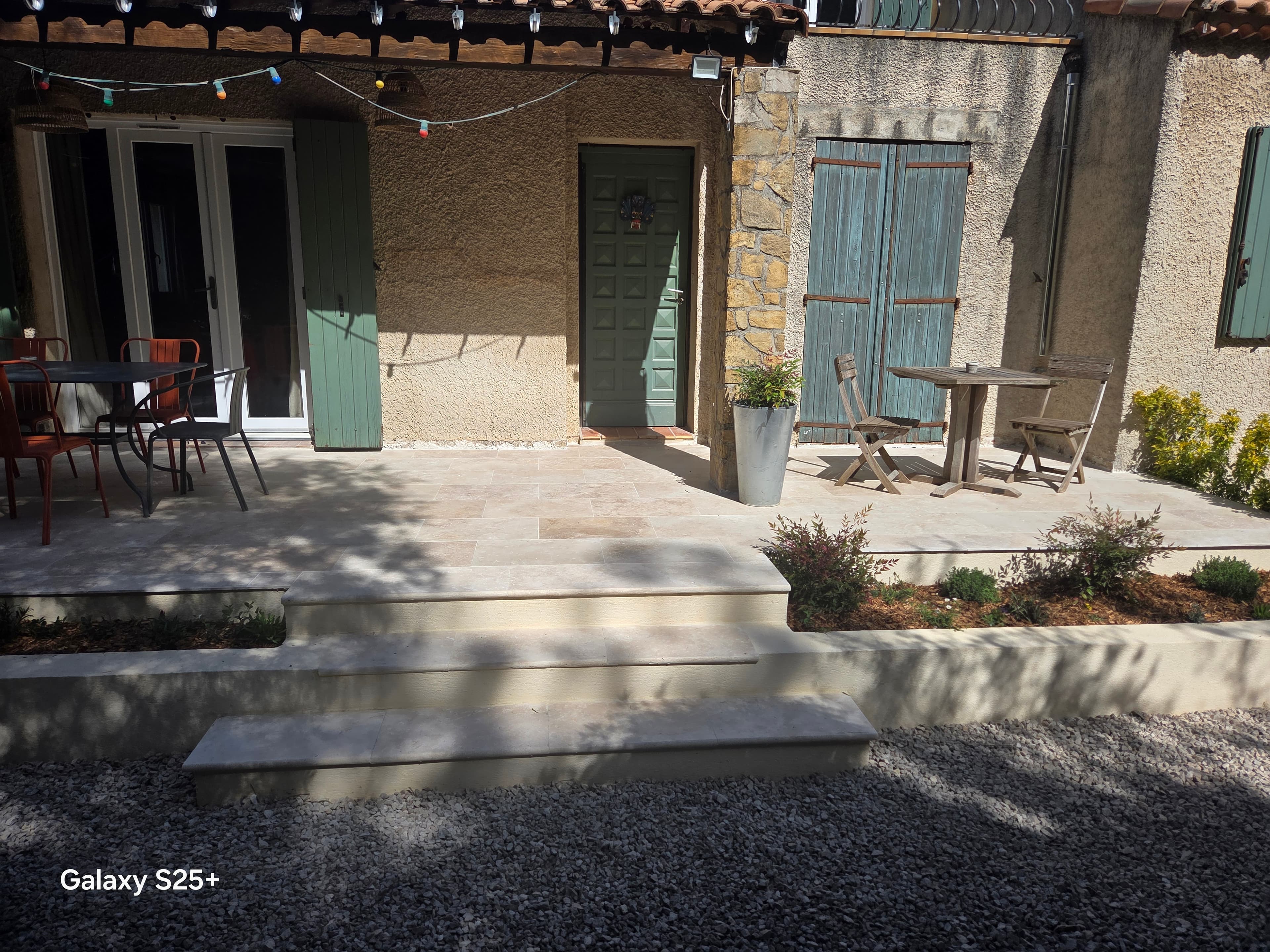 Rénovation d'une terrasse à La Peyssonne
